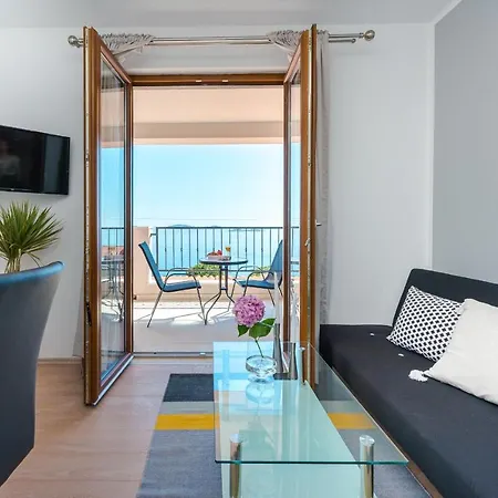 Made 4u Apartment *