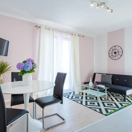 Made 4u Apartment Mlini