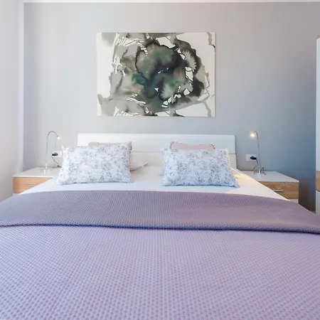 Apartment Made 4u