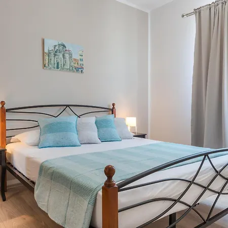 Apartment Made 4u *