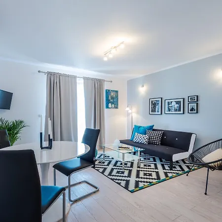 Apartment Made 4u *