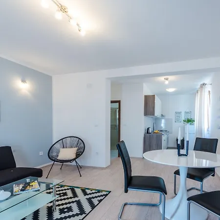 Made 4u Appartement Mlini