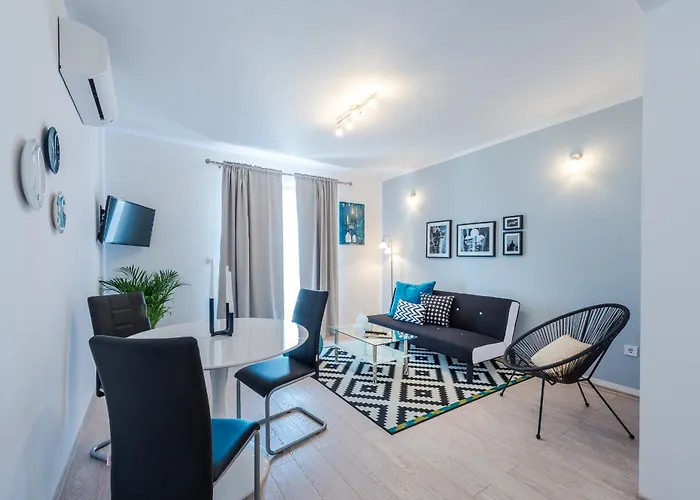 Made 4u アパート ムリニ