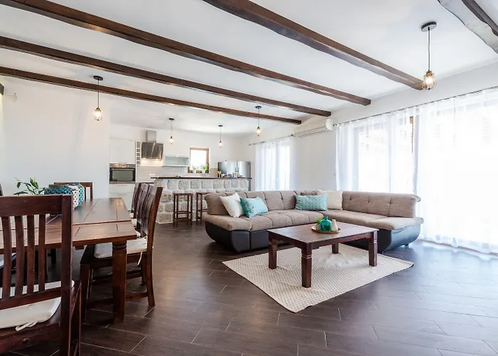 アパート Made 4u *